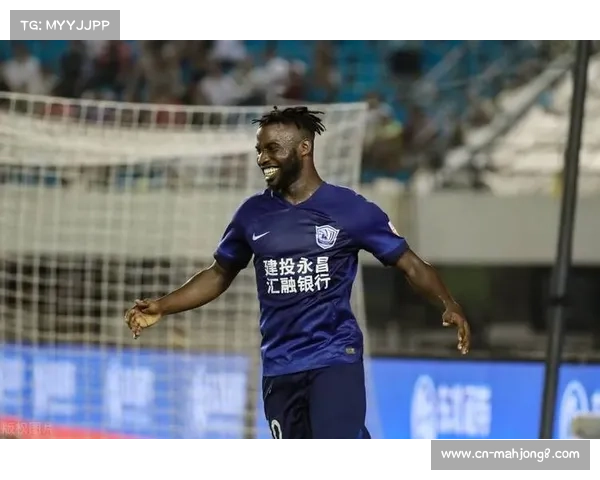 中乙重庆队首度启动归化试点 秘鲁华裔后卫完成入籍手续正式加盟