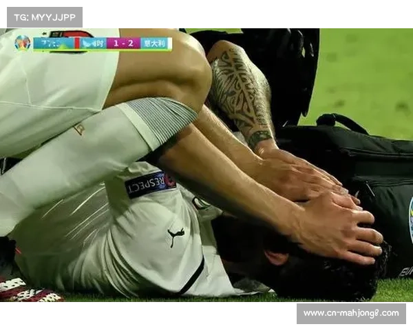 乌迪内斯门将奥科耶红牌离场时掩面叹息