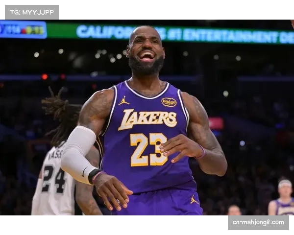 4月13日爵士湖人比赛，马尔卡宁挑战詹姆斯